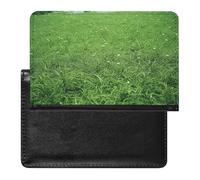 BVKWNTSA Elegante y práctico protector de pasaporte con estampado de césped verde es tu compañero de viaje perfecto, protegiendo completamente la seguridad de tu pasaporte.