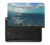 BVKWNTSA Elegante y práctico protector de pasaporte con estampado de paisaje marino ondulado azul océano es tu compañero de viaje perfecto, protegiendo completamente la seguridad de tu pasaporte.