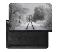 BVKWNTSA Elegante y práctico protector de pasaporte impreso con pistas de tren nevado es tu compañero de viaje perfecto, protegiendo completamente la seguridad de tu pasaporte.