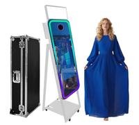 Cabina de fotos con espejo mágico con funda de vuelo, pantalla táctil portátil, máquina de fotos para selfies con anillo de luz, marco LED RGB para eventos, alquiler, bodas, fiestas (blanco + estilo