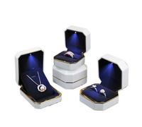 Caja Anillo Caja for colgante de collar, pendientes, anillo, acabado de Piano lacado, con luz, organizador de joyas de plástico de lujo, caja de embalaje de regalo(White Black Inside,Earring Box)