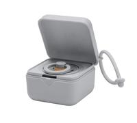 Caja con correa para chupete BIBS. Broche para chupete y caja esterilizadora. Material de calidad alimentaria libre de BPA 100 %. Hecho en Dinamarca. Cloud