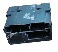 Caja de control de calefacción eléctrica del asiento del relé 3008 508 408 4008 5008 508L(Three Plug)