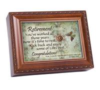 Caja de m sica con cuerdas de madera veteada para el retiro en el jard n de la caba a que reproduce Amazing Grace