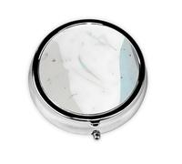 Caja de medicina pequeña Arta azul y blanca de tres compartimentos que se puede colocar en tu bolsillo o bolso y puede almacenar vitaminas.