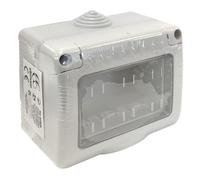 Caja de superficie con tapa para 3 módulos, resistente y duradera, perfecta para instalaciones eléctricas y distribución de energía. Ideal para mantener el orden y la seguridad.