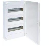 Caja de superficie golf serie VS, 3 filas, 36M, puerta opaca blanca y regleta