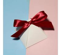 Caja Triangular blanca for dulces, cajas de regalos y recuerdos de boda, caja de chocolates for invitados, suministros for fiestas(Color:Red,Size:50PCS_7.5X7.5X7.5CM)