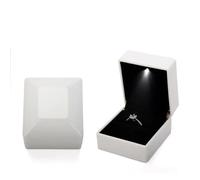 Cajas Para Anillos De Boda Caja de anillo joyería, collar goma terciopelo lujo, colgante, regalos, pantalla con luz for propuesta, caja compromiso y boda, 1 Uds para la Ceremonia(C-White)