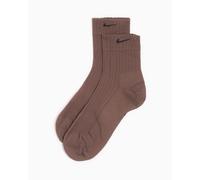 Calcetines Nike Sheer Ankle Women's Socks para mujer Ref. FJ2239-004 Color Marrón Talla L