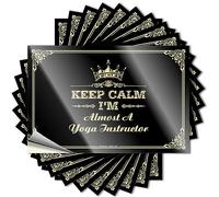 Calcomanías divertidas para coches con texto en inglés "Keep Calm I'm Almost A Yoga Instructor" (12 x 18 cm)