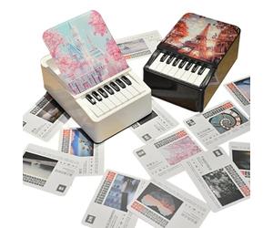 Calendario de piano - Calendario de escritorio de piano reproducible | Visualización mensual del teclado de dedo | Organizador de sincronización musical | ThirtyTwo Famous Songs Centro de mesa de escr