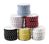 CALFOVERA Cordón de Gamuza Sintética con Tachuelas de Aluminio (30m Y 5mm), 6 Colores, Cinta Plana de Cuero Sintético, Estilo Punk, para Abalorios, Pulseras, Bisutería Y Decoraciones.
