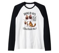Calico Cat se aferra a Pensar Demasiado en Este Amante del café Camiseta Manga Raglan