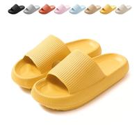 Calish - Zapatillas antideslizantes para hombre y mujer, zapatillas de ducha muy ligera, suela gruesa amortiguada, sandalias suaves, para casa, jardín, baño, piscina, playa, amarillo, 44/45 EU