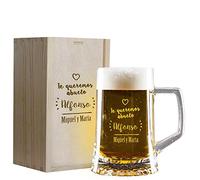 CALLE DEL REGALO Jarras de cerveza personalizadas para regalar (Jarra de Cerveza ‘te Queremos’ grabada con tu destinatario, su Nombre y el vuestro en Caja de Madera también grabada)