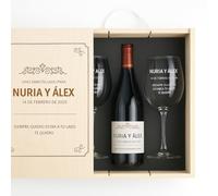 CALLE DEL REGALO Kit de Vino Personalizado con Copas de cristal, Caja de madera grabada, y Botella de vino | Kit personalizado para pareja