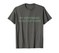 Camisa My Boyfriend is out of town Camiseta