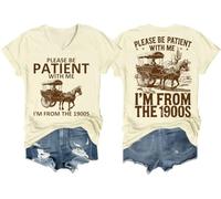 Camiseta con cuello en V «Please Be Patient with Me I'm from The 1900S», Amarillo crema, S