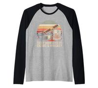 Camiseta con Texto en inglés Fácilmente distraído por cigarro - Funny Whiskey Camiseta Manga Raglan