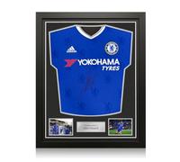 Camiseta del Chelsea 2016-17 firmada por Eden Hazard. Enmarcada.