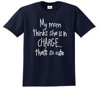 Camiseta divertida para niños con texto "Mom Thinks SHE is in CHARGECREW", Camiseta azul marino con estampado blanco, 9-11 años