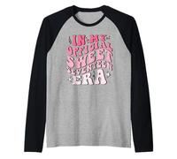 Camiseta In My Official Sweet Seventeen Era Birthday Retro Groovy Camiseta Manga Raglan