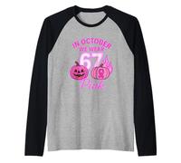 Camiseta In October We Wear Pink 6 7 Meme Halloween Camiseta Manga Raglan