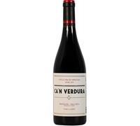 Ca'n Verdura: Vino tinto rubí con aromas florales y frutas rojas. Fresco, elegante y persistente en boca, con notas especiadas y retrogusto vibrante (Pack de 2 Botellas)