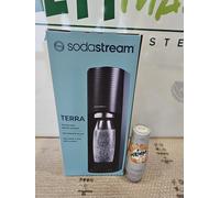 Carbonatadora Agua SodaStream Terra Negro, Omaggio Concentrado Fanta Orange Gr