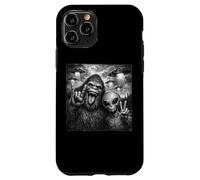 Carcasa para iPhone 11 Pro Funny Alien and Bigfoot Selfie UFO Rock on Sign Sasquatch