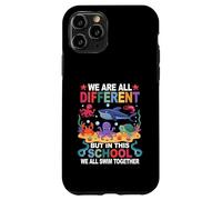 Carcasa para iPhone 11 Pro Somos Diferentes, Pero en Esta Escuela nadamos Todos Juntos