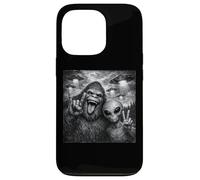 Carcasa para iPhone 13 Pro Funny Alien and Bigfoot Selfie UFO Rock on Sign Sasquatch