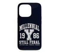 Carcasa para iPhone 13 Pro Millennial Still Feral 1986 Funny Gen Y Retro Cita