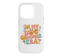 Carcasa para iPhone 14 Pro In My Dog Groomer Era Puppy Stylist Peluquería Salón Groovy