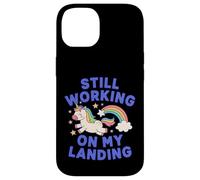 Carcasa para iPhone 14 Todavía Trabajando en mi Aterrizaje Unicornio Arco Iris Divertido
