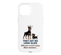 Carcasa para iPhone 15 Doberman y Dachshund They Say We Look Alike Funny Dog Art