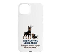 Carcasa para iPhone 15 Plus Doberman y Dachshund They Say We Look Alike Funny Dog Art