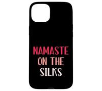 Carcasa para iPhone 15 Plus Namaste On The Silks, Divertidos Regalos aéreos, Yoga aéreo