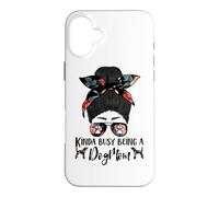 Carcasa para iPhone 16 Plus Kinda Busy Being A Dog Mom Plott Hound Funny Messy Bun