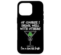 Carcasa para iPhone 16 Pro Drinks Well with Others St Patrick's Tini bit Irish Drinking
