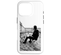 Carcasa para iPhone 16 Pro Richard Hawley de pie en el Borde del Cielo por Andy Willsher