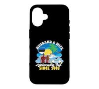 Carcasa para iPhone 16 Viaje de Aniversario de Marido y Mujer Desde 2018 Estonia