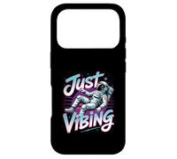 Carcasa para iPhone 17 Pro Astronauta púrpura y Verde Azulado Just Vibing Astronomy