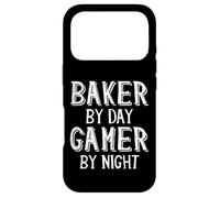 Carcasa para iPhone 17 Pro Baker by Day Gamer by Night Funny Local Pastry Bakery Owner