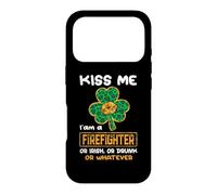 Carcasa para iPhone 17 Pro Kiss Me I'm A Firefighter with Shamrock St Patricks Day