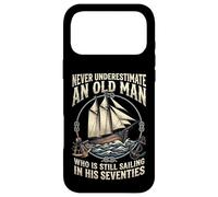 Carcasa para iPhone 17 Pro MAX Never Underestimate An Old Man Who Is Sailing In Seventies
