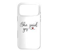 Carcasa para iPhone 17 Pro MAX Regalo tipográfico de corazón con Texto en inglés She Said Yes