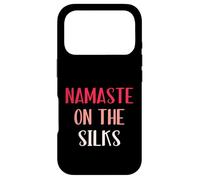 Carcasa para iPhone 17 Pro Namaste On The Silks, Divertidos Regalos aéreos, Yoga aéreo