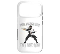 Carcasa para iPhone 17 Pro Ninja con Gato Cuando Alguien Dice Que Odia a los Gatos